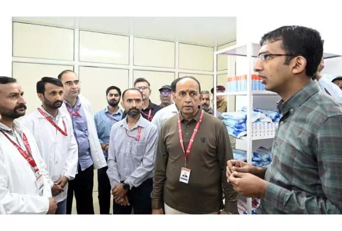 SMVDSB ने भवन में PMBJ केंद्र के साथ स्वास्थ्य सेवा का विस्तार किया SMVDSB ने भवन में PMBJ केंद्र के साथ स्वास्थ्य सेवा का विस्तार किया