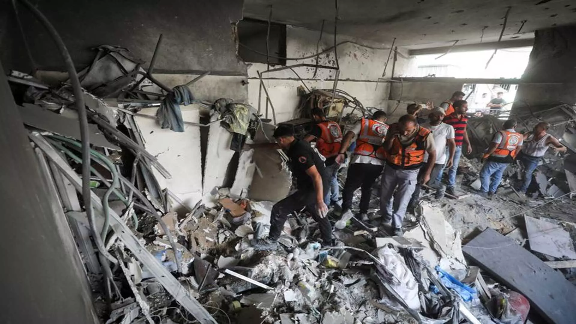 Gaza में शरणस्थल पर इजरायली हमले में कम से कम 27 लोग मारे गए Gaza में शरणस्थल पर इजरायली हमले में कम से कम 27 लोग मारे गए