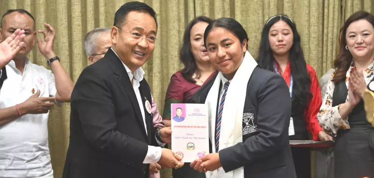 Sikkim में अंतर्राष्ट्रीय बालिका दिवस मनाया गया Sikkim में अंतर्राष्ट्रीय बालिका दिवस मनाया गया