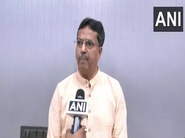 त्रिपुरा के CM माणिक साहा ने रतन टाटा को श्रद्धांजलि दी त्रिपुरा के CM माणिक साहा ने रतन टाटा को श्रद्धांजलि दी