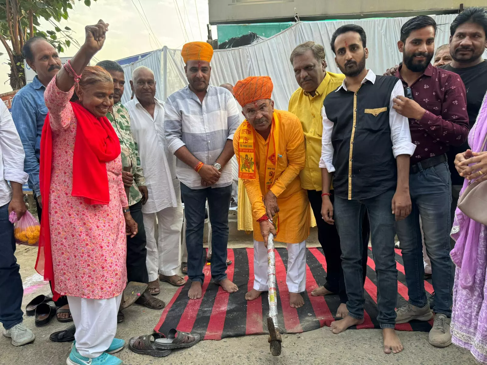Ajmer: देवनानी विधानसभा अध्यक्ष ने किया वार्ड 80 में सीसी सड़क निर्माण कार्यों का शुभारंभ Ajmer: देवनानी विधानसभा अध्यक्ष ने किया वार्ड 80 में सीसी सड़क निर्माण कार्यों का शुभारंभ
