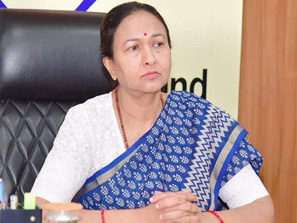Uttarakhand के मुख्य सचिव ने लोक निर्माण और ग्रामीण कार्य विभाग को दिए निर्देश Uttarakhand के मुख्य सचिव ने लोक निर्माण और ग्रामीण कार्य विभाग को दिए निर्देश