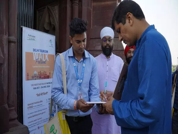 Saurabh Bhardwaj ने पर्यटन विभाग द्वारा आयोजित हेरिटेज वॉक फेस्टिवल का किया उद्घाटन Saurabh Bhardwaj ने पर्यटन विभाग द्वारा आयोजित हेरिटेज वॉक फेस्टिवल का किया उद्घाटन