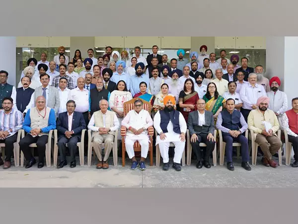 पंजाब राजभवन ने NEP 2020 पर VC सम्मेलन का किया आयोजन पंजाब राजभवन ने NEP 2020 पर VC सम्मेलन का किया आयोजन
