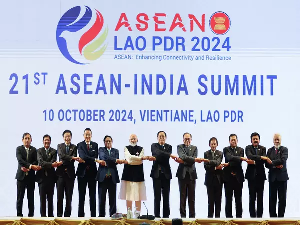 भारत, ASEAN देशों ने दक्षिण चीन सागर में आचार संहिता पर हस्ताक्षर करने का आह्वान किया भारत, ASEAN देशों ने दक्षिण चीन सागर में आचार संहिता पर हस्ताक्षर करने का आह्वान किया