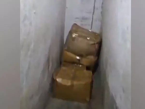 Ramesh Nagar इलाके से लगभग 200 किलोग्राम वजन वाले कोकीन की बड़ी खेप जब्त Ramesh Nagar इलाके से लगभग 200 किलोग्राम वजन वाले कोकीन की बड़ी खेप जब्त