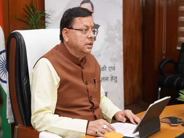 CM Dhami ने राज्य में अर्थव्यवस्था और पारिस्थितिकी के बीच संतुलन बनाने की रणनीति बनाई CM Dhami ने राज्य में अर्थव्यवस्था और पारिस्थितिकी के बीच संतुलन बनाने की रणनीति बनाई