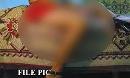 अय्याशी करने होटल पहुंची थी पत्नी, पति ने पुलिस को दे दी सूचना फिर जो हुआ