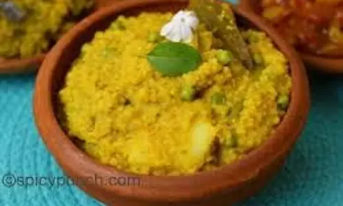 Durga Puja Special: दुर्गा पूजा पर बनाएं स्वादिष्ट  डिश भोगेर खिचुरी