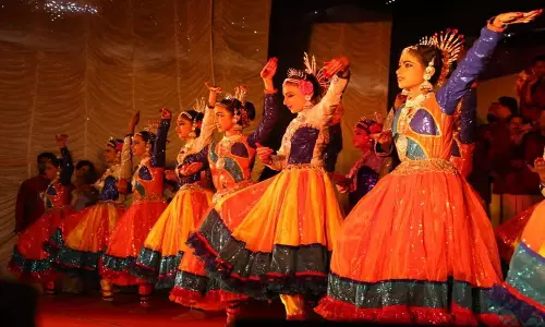 Kerala: संशोधित केरल स्कूल कला उत्सव मैनुअल छात्रों की संख्या सीमित करता Kerala: संशोधित केरल स्कूल कला उत्सव मैनुअल छात्रों की संख्या सीमित करता