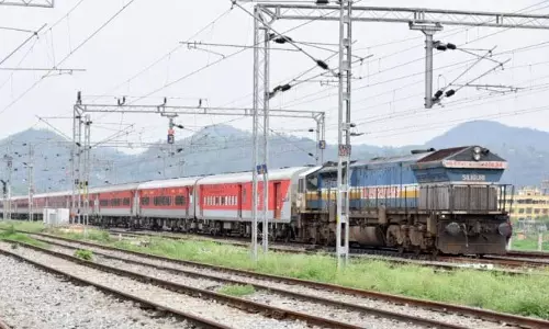 NF Railway: प्रमुख ट्रेनों के संशोधित समय की घोषणा NF Railway: प्रमुख ट्रेनों के संशोधित समय की घोषणा