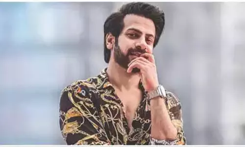 Karanvir Mehra अपने पिता की निधन पर नहीं बल्कि जिंदगी के आखिरी पलों में उनकी मूंछें देखकर रोये Karanvir Mehra अपने पिता की निधन पर नहीं बल्कि जिंदगी के आखिरी पलों में उनकी मूंछें देखकर रोये