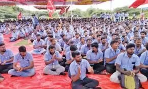 सैमसंग ने हड़ताली कर्मचारियों की अधिकांश मांगें मान लीं: Tamil Nadu Government सैमसंग ने हड़ताली कर्मचारियों की अधिकांश मांगें मान लीं: Tamil Nadu Government