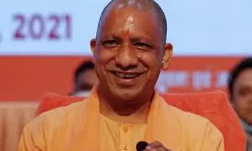 Lucknow: योगी सरकार मेरठ में स्वर्ण आभूषण उद्योग के लिए भव्य ‘फ्लैटेड फैक्ट्री कॉम्प्लेक्स’ बनाएगी Lucknow: योगी सरकार मेरठ में स्वर्ण आभूषण उद्योग के लिए भव्य ‘फ्लैटेड फैक्ट्री कॉम्प्लेक्स’ बनाएगी