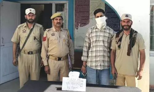Jammu: व्यापारियों के संगठन ने फारूक शाह को सम्मानित किया