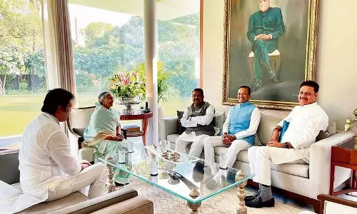 Haryana : नतीजों के एक दिन बाद 3 निर्दलीयों ने भगवा पार्टी को समर्थन दिया Haryana : नतीजों के एक दिन बाद 3 निर्दलीयों ने भगवा पार्टी को समर्थन दिया