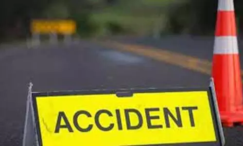 Bareilly: सड़क हादसे में महिला समेत बच्चे की मौत Bareilly: सड़क हादसे में महिला समेत बच्चे की मौत