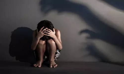Chamoli: नाबालिग के साथ दुष्कर्म कर अश्लील वीडियो किया वायरल Chamoli: नाबालिग के साथ दुष्कर्म कर अश्लील वीडियो किया वायरल
