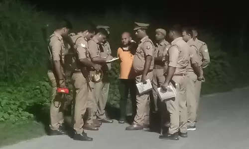 Jaunpur: बदमाश ने सर्राफा व्यवसायी को सरेराह मारी गोली Jaunpur: बदमाश ने सर्राफा व्यवसायी को सरेराह मारी गोली