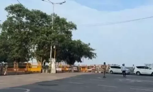Ratan Tata के अंतिम संस्कार के लिए मरीन ड्राइव रोड आंशिक रूप से बंद Ratan Tata के अंतिम संस्कार के लिए मरीन ड्राइव रोड आंशिक रूप से बंद