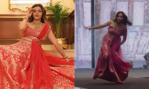 रैंप पर हाई हील्स पहनकर लड़खड़ाई रुबीना दिलैक, VIDEO... रैंप पर हाई हील्स पहनकर लड़खड़ाई रुबीना दिलैक, VIDEO...