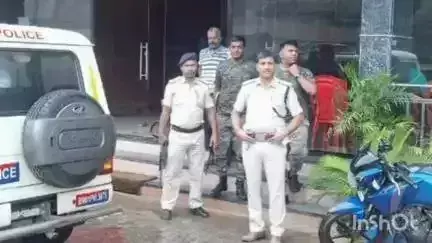 Madhubani: झंझारपुर के 10 होटलों में चला सर्च आपरेशन Madhubani: झंझारपुर के 10 होटलों में चला सर्च आपरेशन