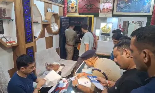 Uttarakhand: लालकुआं कोतवाली पुलिस ने फर्जी नोटों की जालसाजी का भंडाफोड़ किया Uttarakhand: लालकुआं कोतवाली पुलिस ने फर्जी नोटों की जालसाजी का भंडाफोड़ किया