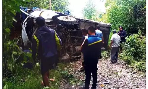 Nagaland : बस दुर्घटना में कॉलेज छात्र घायल