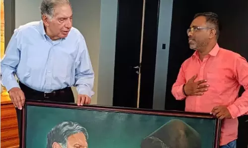 Ratan Tata ने एक स्लम आर्टिस्ट को इस तरह किया सम्मानित