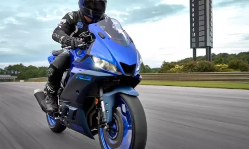 New Yamaha R3 नए लुक के साथ आई