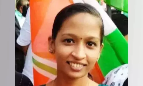 KERALA : कोझिकोड में पति के घर में खुद को आग लगाने के बाद महिला की मौत KERALA : कोझिकोड में पति के घर में खुद को आग लगाने के बाद महिला की मौत