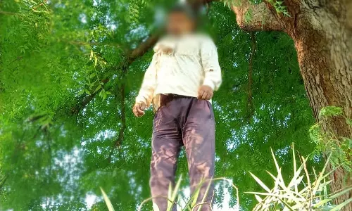 Sidhi: अज्ञात व्यक्ति का पेड़ पर लटका मिला शव,  जांच कर रही पुलिस