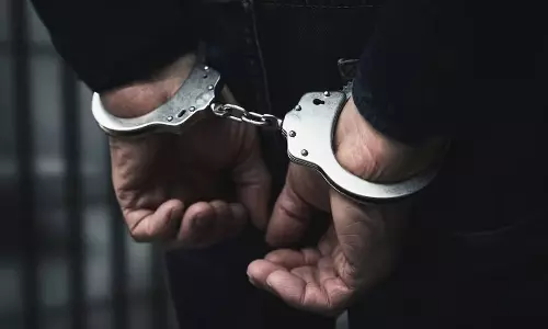 Arunachal : 37 वर्षीय व्यक्ति को कई स्कूली और कॉलेज की लड़कियों से छेड़छाड़ करने के आरोप में गिरफ्तार