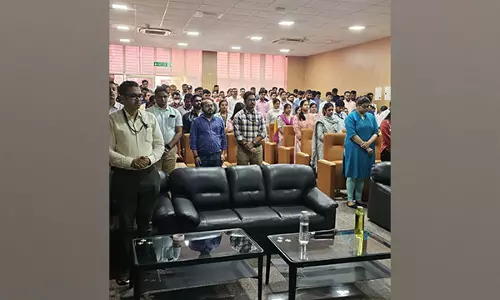 वाराणसी के अस्पतालों ने Ratan Tata को दी श्रद्धांजलि, कैंसर देखभाल में उनकी विरासत का जश्न मनाया वाराणसी के अस्पतालों ने Ratan Tata को दी श्रद्धांजलि, कैंसर देखभाल में उनकी विरासत का जश्न मनाया