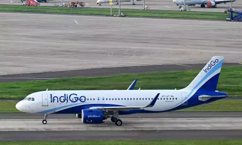 Hyderabad: हवाई अड्डे पर इंडिगो विमान में बम की अफवाह झूठी Hyderabad: हवाई अड्डे पर इंडिगो विमान में बम की अफवाह झूठी