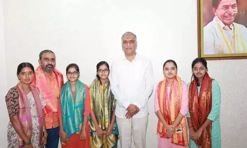 सिद्दीपेट दंपति की चार बेटियों ने छह साल में MBBS पास किया