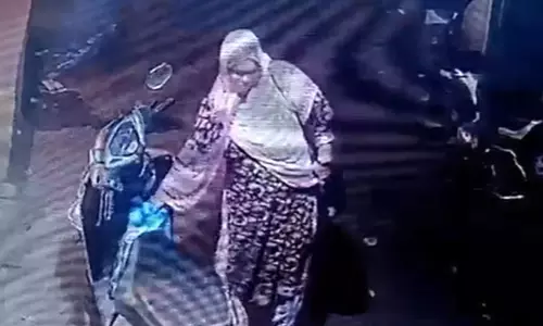 Bhopal में बोरे में मिली नवजात बच्ची की इलाज के दौरान मौत, महिला हिरासत में
