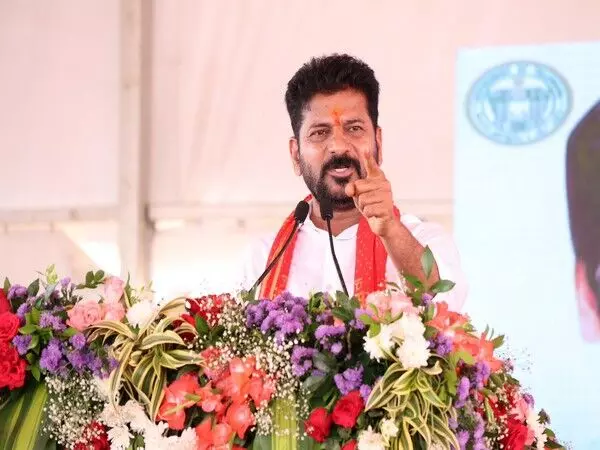 CM Revanth Reddy ने कोंडुर्ग गांव में यंग इंडिया एकीकृत आवासीय विद्यालय की आधारशिला रखी