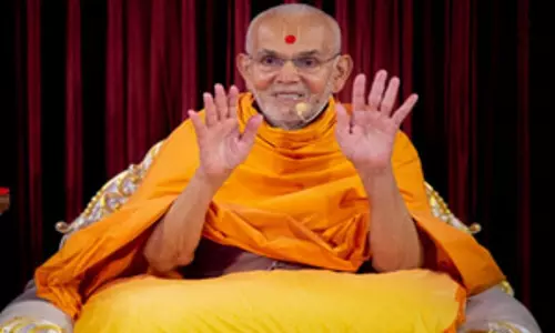 बीएपीएस के मुख्य महंत स्वामी महाराज ने रतन टाटा को दी श्रद्धांजलि