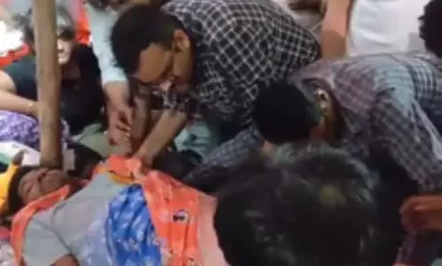 RG Kar protest: भूख हड़ताल पर बैठे 7 डॉक्टरों में से एक अस्पताल में भर्ती