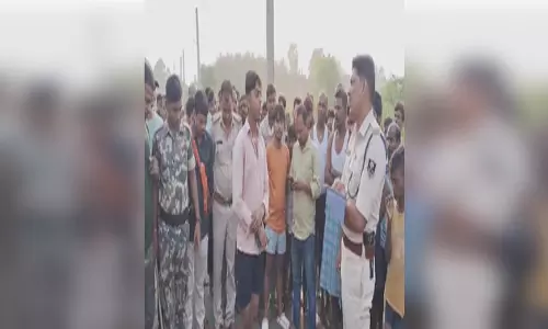 सब्जी विक्रेता की बेरहमी से हत्या, सिर-गले पर धारदार हथियार से वार
