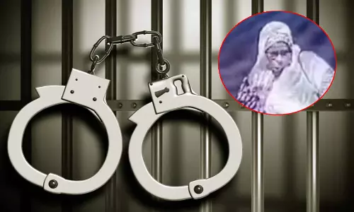 नवजात बच्ची को फेंकते हुए सीसीटीवी फुटेज आया सामने, झोलाछाप डॉक्टर और नर्स गिरफ्तार, मच गया हड़कंप