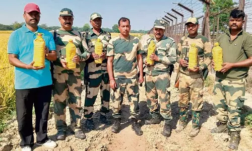 Punjab : दो सीमावर्ती जिलों में 17.5 किलोग्राम हेरोइन जब्त Punjab : दो सीमावर्ती जिलों में 17.5 किलोग्राम हेरोइन जब्त