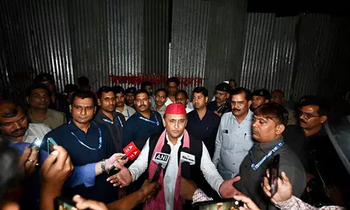 यूपी सरकार द्वारा JPNIC को सील करने के बाद अखिलेश यादव ने कही ये बात यूपी सरकार द्वारा JPNIC को सील करने के बाद अखिलेश यादव ने कही ये बात
