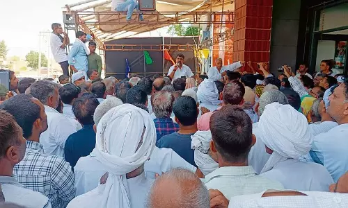 Haryana : चुनाव में हार के बाद कुंडू ने छात्राओं के लिए मुफ्त बस सेवा बंद की Haryana : चुनाव में हार के बाद कुंडू ने छात्राओं के लिए मुफ्त बस सेवा बंद की