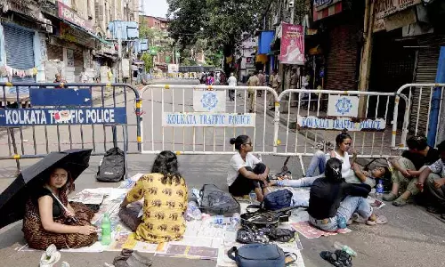 RG Kar Case: जूनियर डॉक्टरों का आमरण अनशन छठे दिन भी जारी, एक की हालत गंभीर