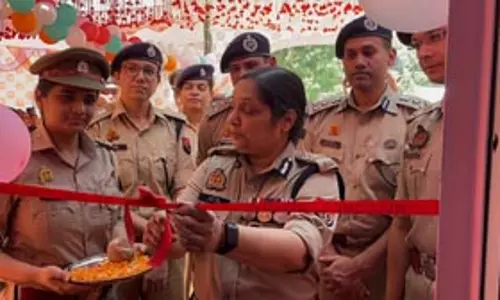 महिला सुरक्षा के लिए पुलिस कमिश्नर ने किया 2 पिंक बूथ का उद्घाटन