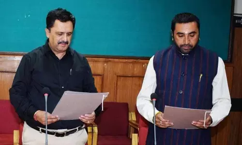 Solan पार्षद को दिलाई गई शपथ Solan पार्षद को दिलाई गई शपथ