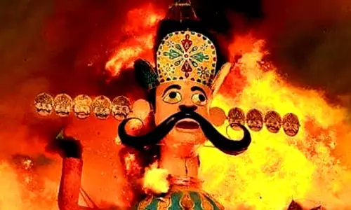 Jhunjhunu: रावण दहन की 400 साल पुरानी परंपरा पर लगी रोक, जानिये मामला Jhunjhunu: रावण दहन की 400 साल पुरानी परंपरा पर लगी रोक, जानिये मामला