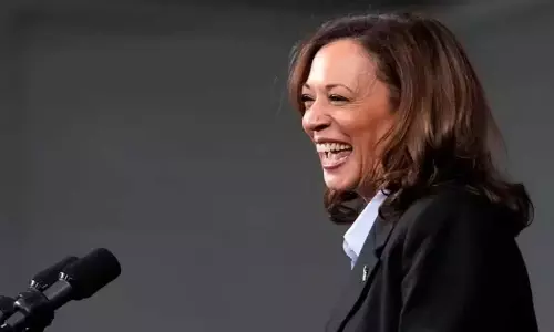Kamala Harris अपनी पार्टी और उसकी अलोकप्रिय नीतियों की बंदी हैं- WSJ संपादकीय बोर्ड